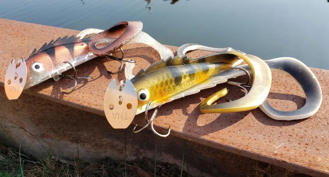 custom-chatterbait-chaos-medussa.jpg
