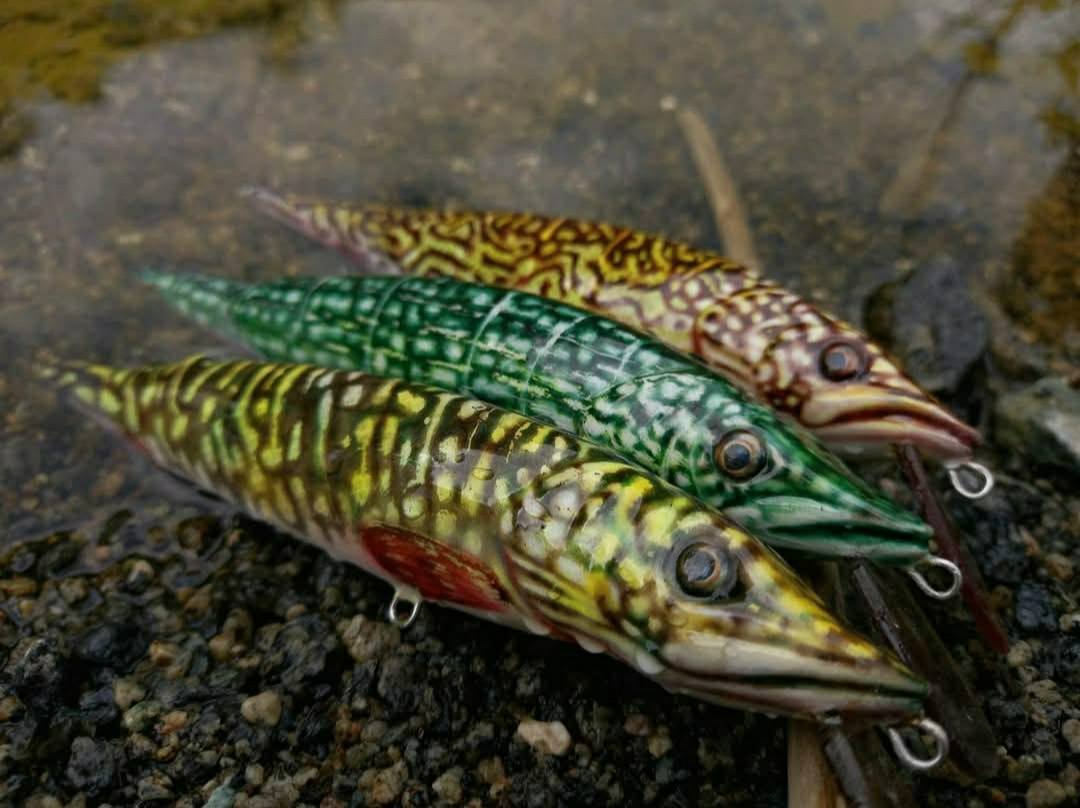 custom-painted-northern-pike-crankbait.jpg