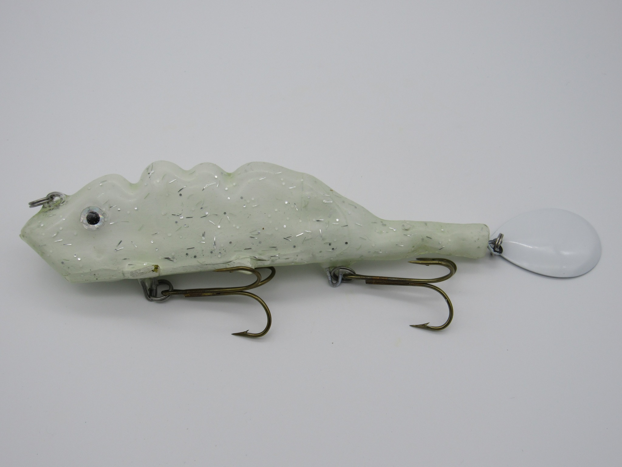 white-custom-swimbait-musky.jpg